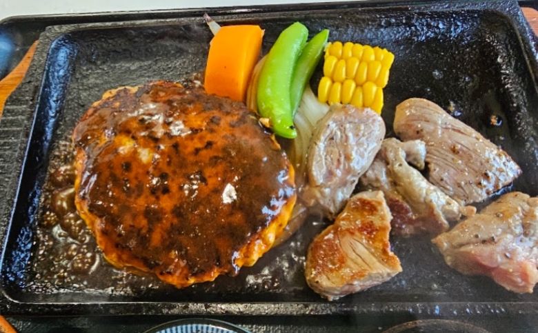 出雲の国 みみてい（天神町）のハンバーグ