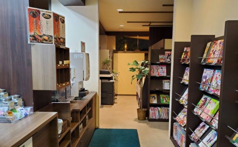 ネットカフェ店内