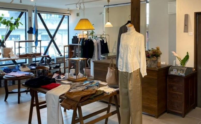 セレクトショップ店内