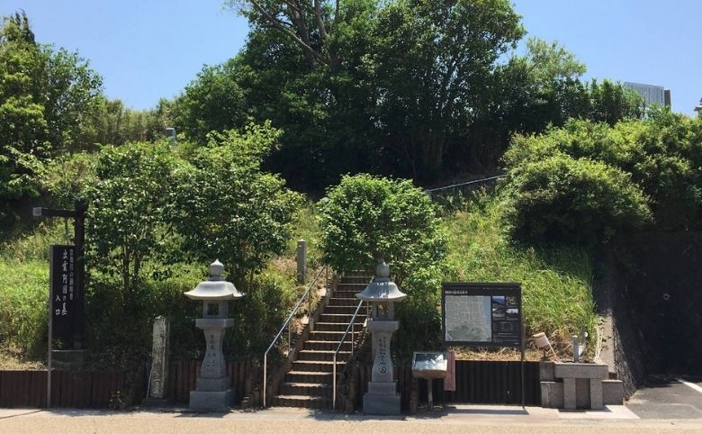 出雲阿国墓所(いずもおくにぼしょ)