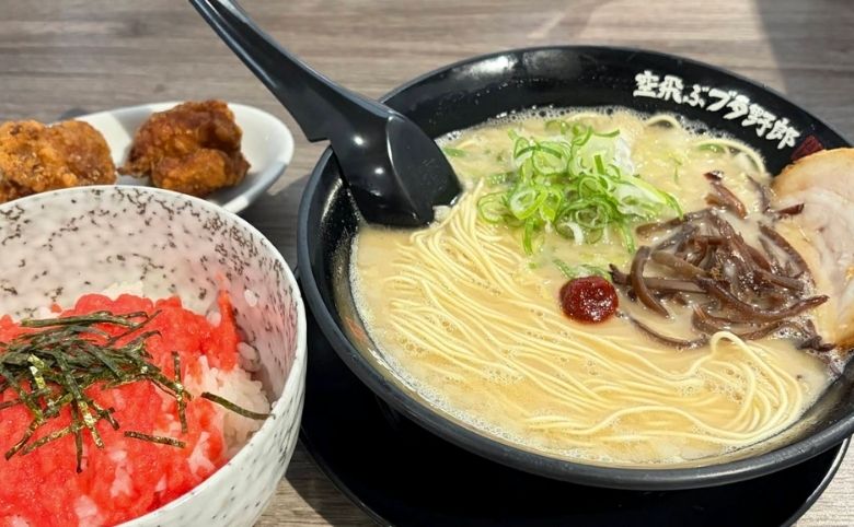 とんこつラーメン
