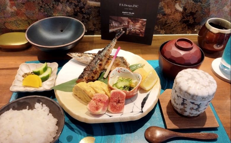 顔合わせの食事