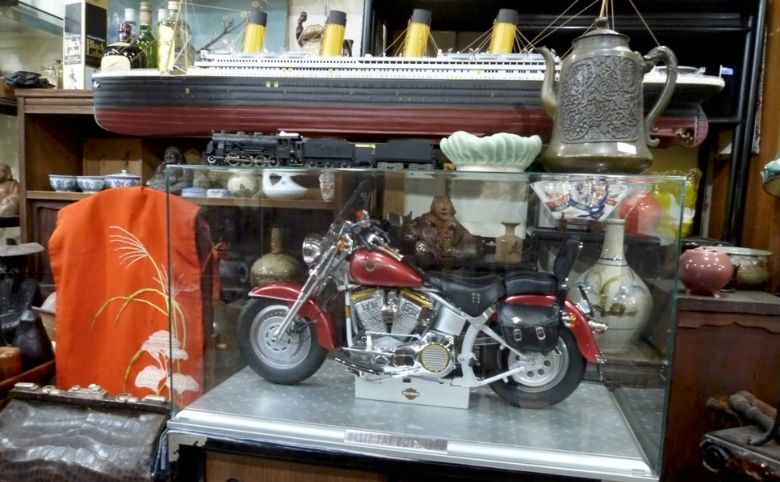 アンティークショップ店内
