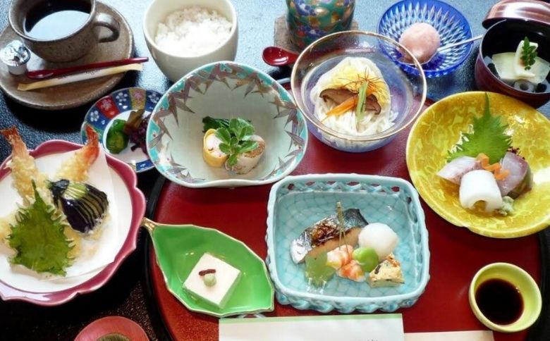 顔合わせの食事