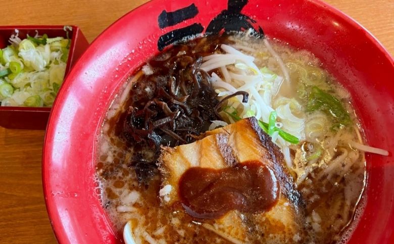 とんこつラーメン