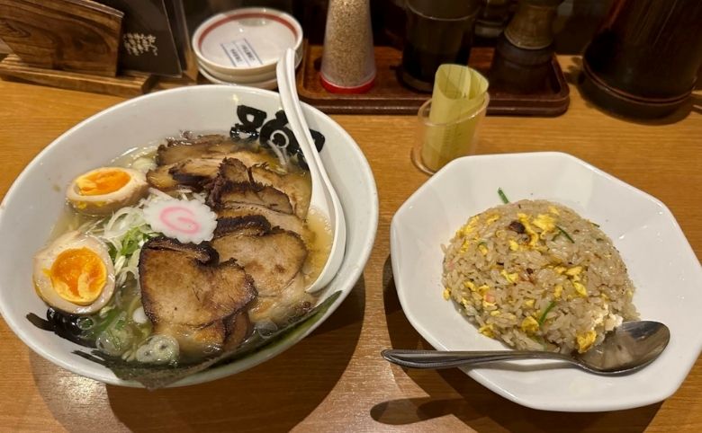 とんこつラーメン