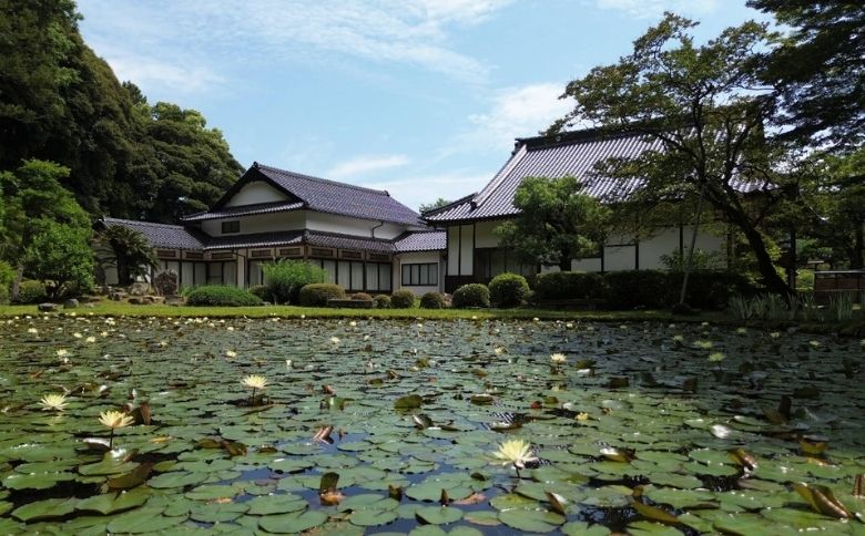 勝定寺（しょうじょうじ）の庭園