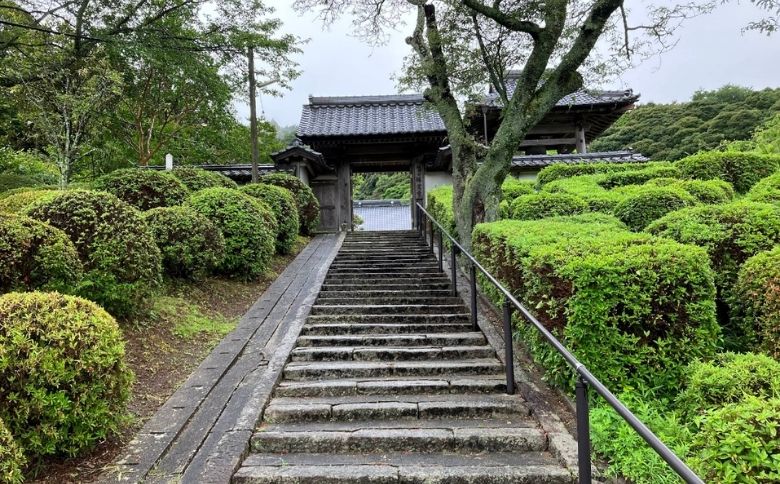 勝定寺（しょうじょうじ）