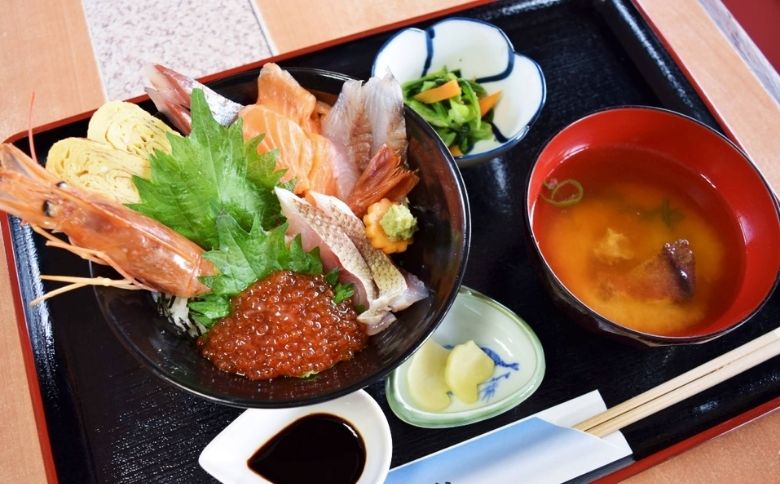 海鮮丼