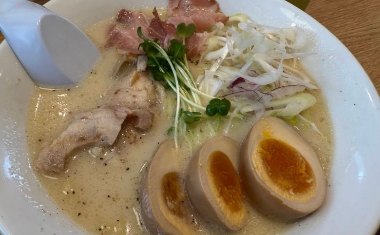 とんこつラーメン