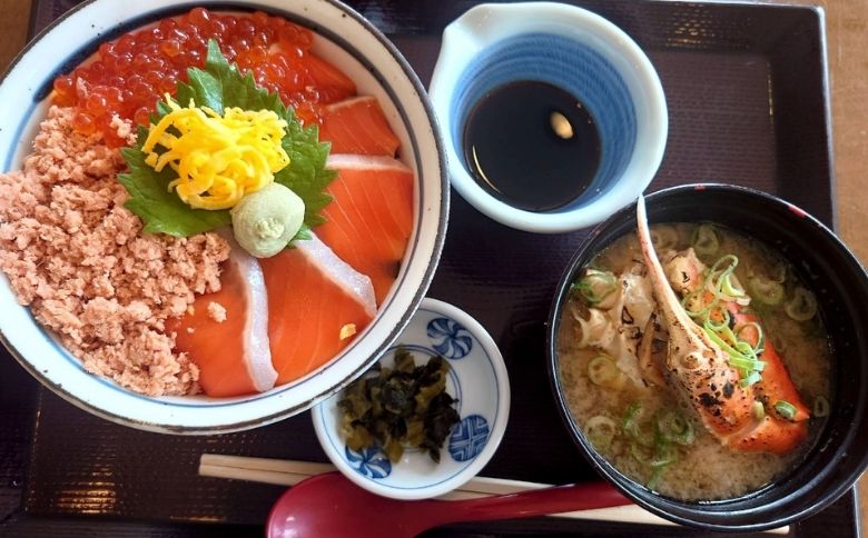 海鮮丼