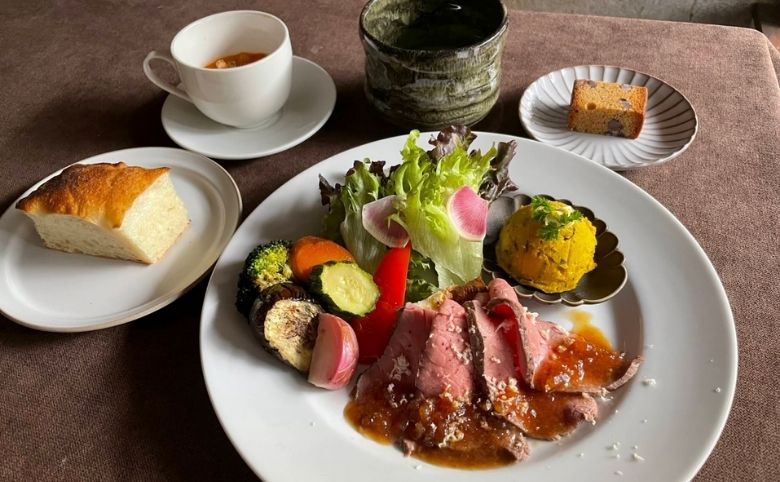 カフェでの食事