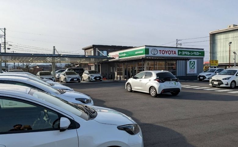 レンタカー