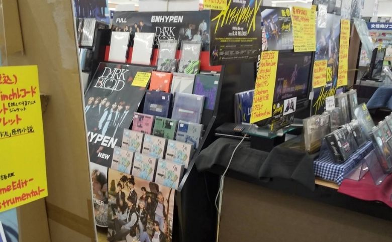 CDショプ店内