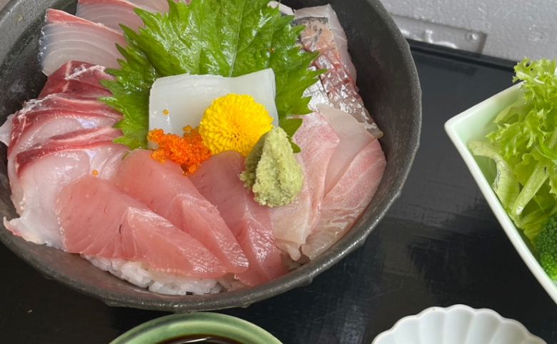 海鮮丼