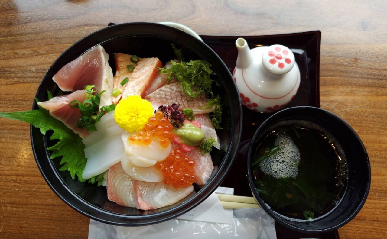 海鮮丼