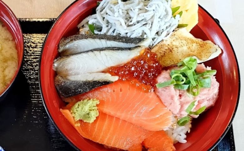 海鮮丼