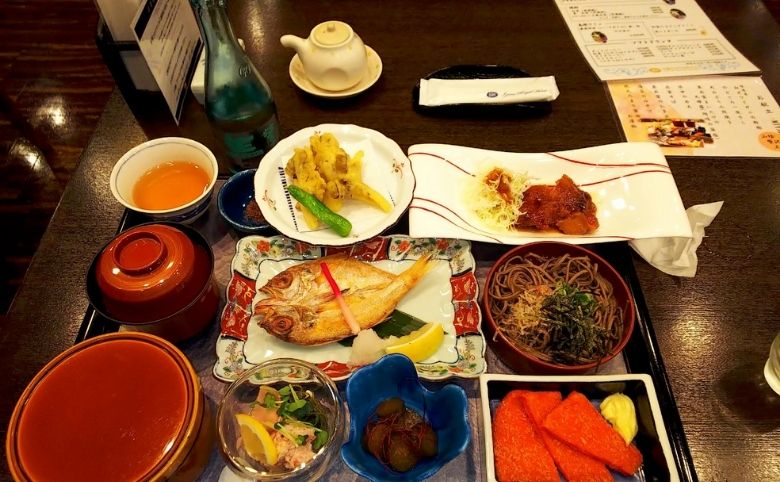 庭園と食事