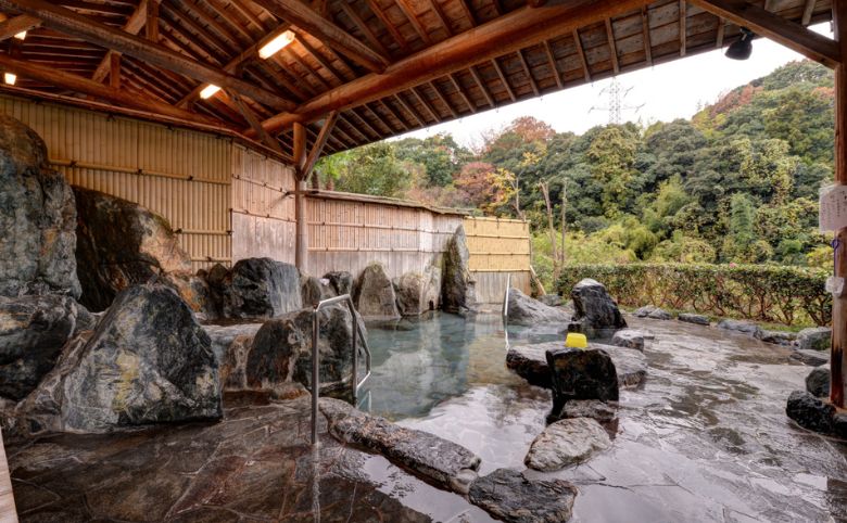 温泉店内