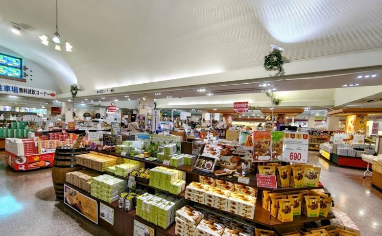 ワイナリー店内