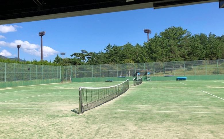 テニスコート