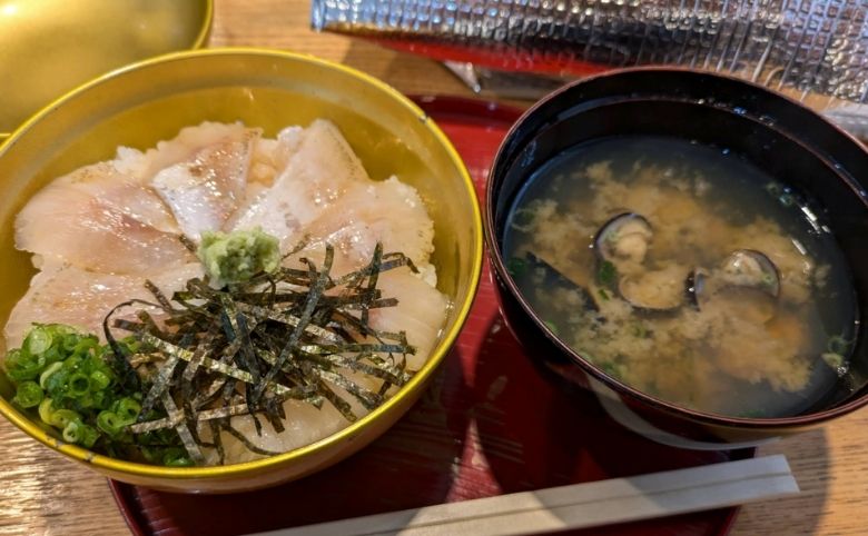 食べ歩き ノドグロ