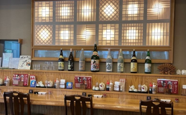 とんかつかのや（白枝町）の店内