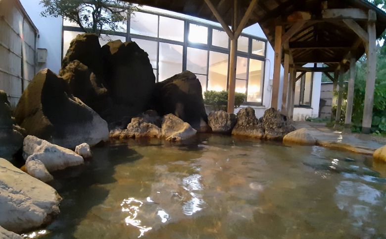 温泉店内
