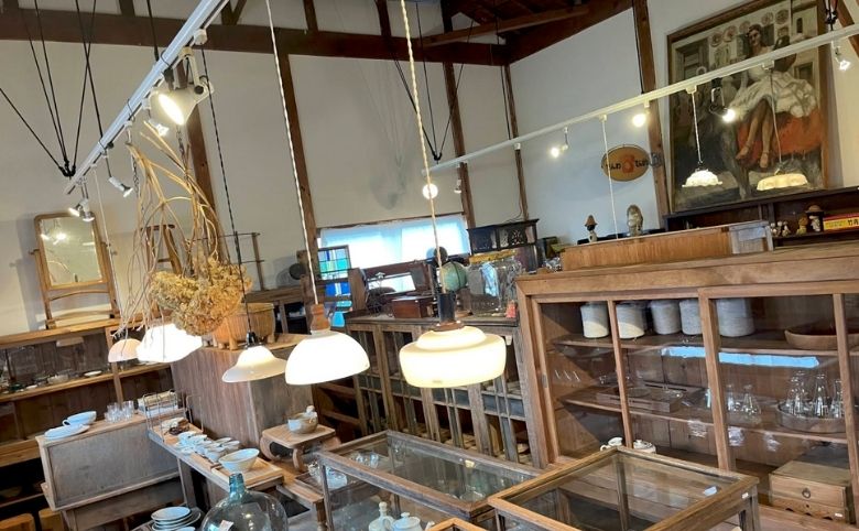 アンティークショップ店内