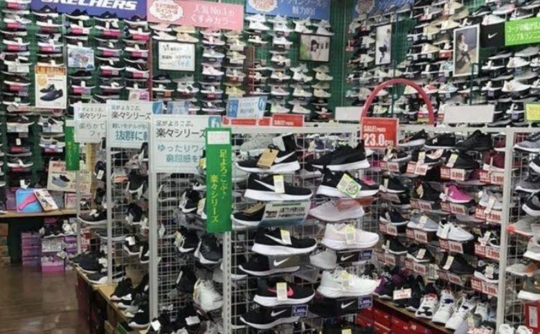 シューズショップ店内