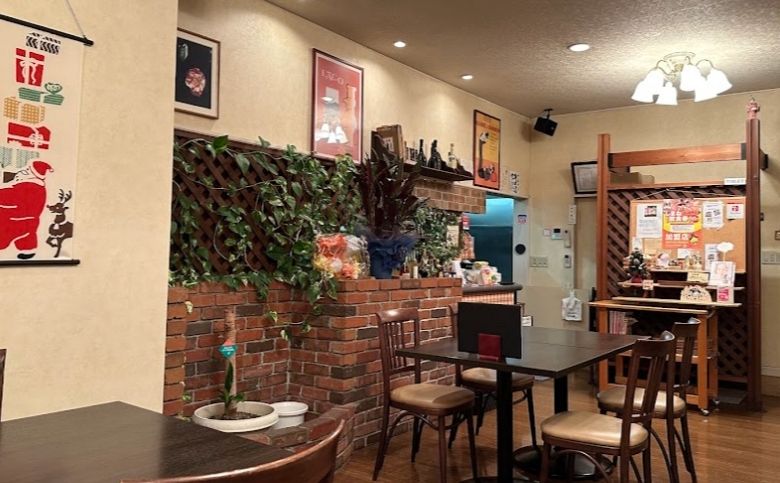 プチレストラン クルトン（斐川町福富）の店内