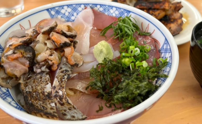 海鮮丼