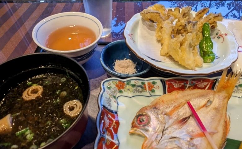 ファミレス食事