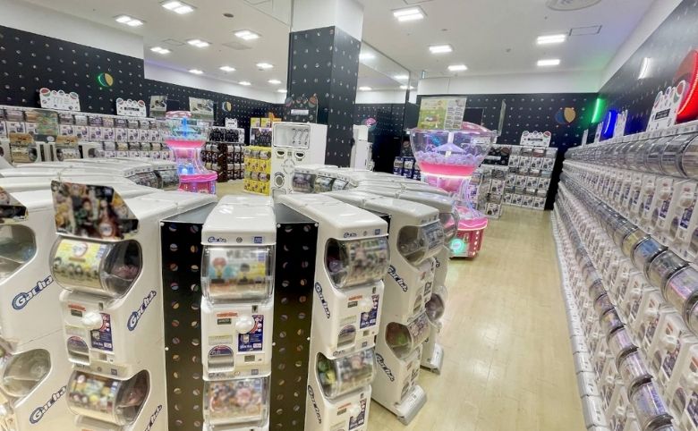 ガチャガチャ店内