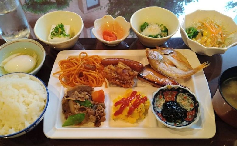 ファミレス食事