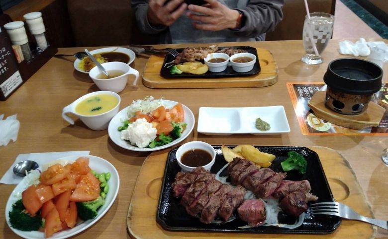 ファミレス食事