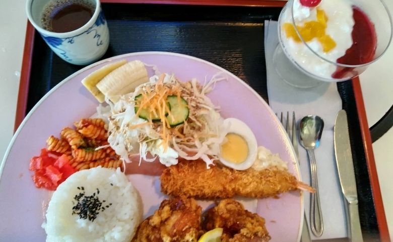 ファミレス食事