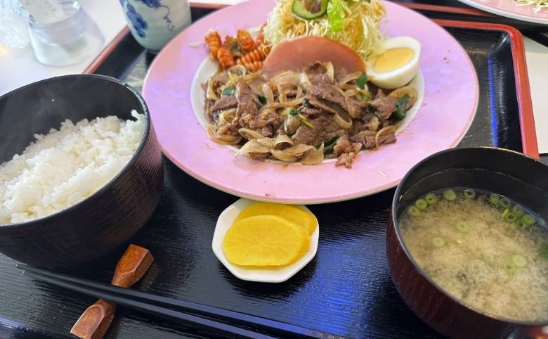 ファミレス食事