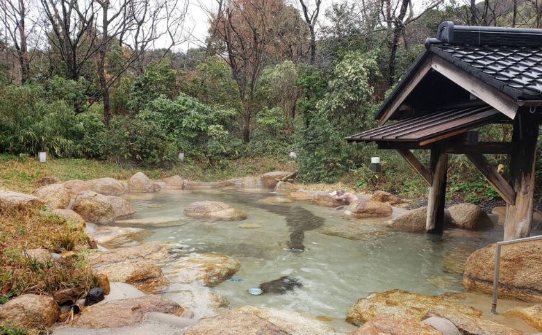 温泉店内