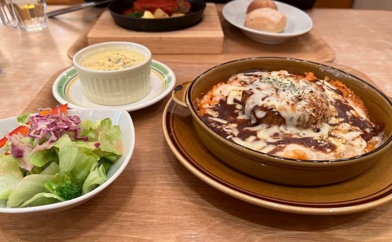 ファミレス食事