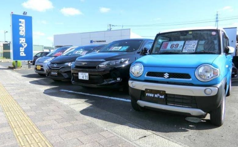 中古車ショップ