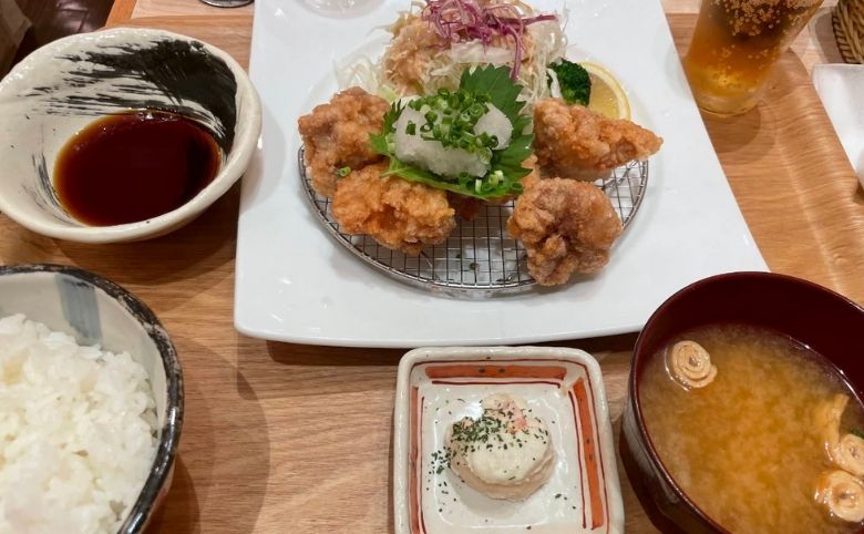 ファミレス食事