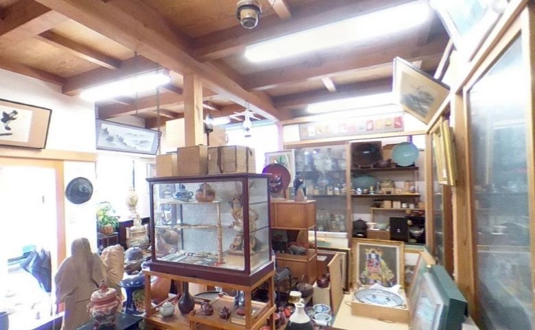 アンティークショップ店内