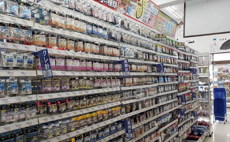 釣具屋店内