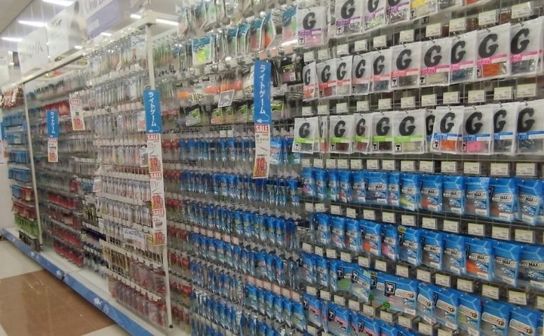 釣具屋店内