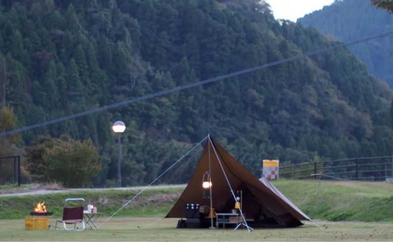 キャンプ場