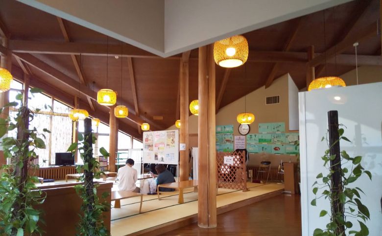 温泉店内