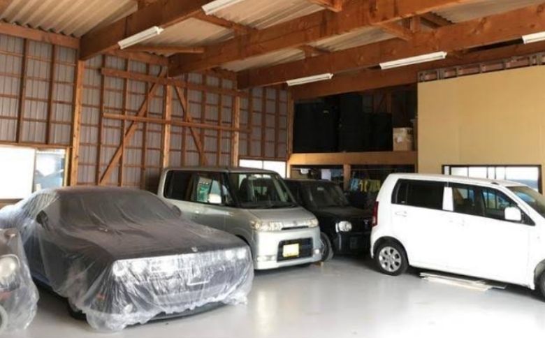 中古車ショップ