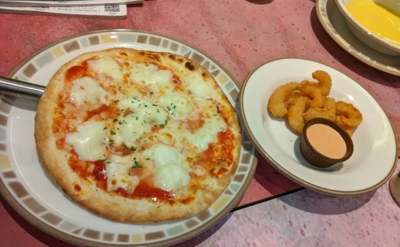 ファミレス食事